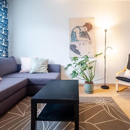 Flat With Balcony Near Bull Statue In Kadikoy Apartman Isztambul Kültér fotó