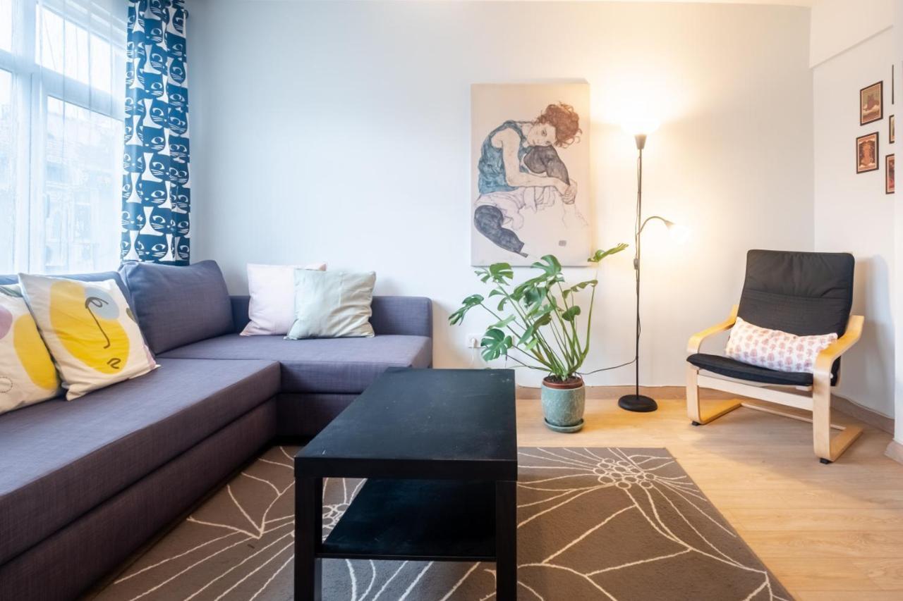 Flat With Balcony Near Bull Statue In Kadikoy Apartman Isztambul Kültér fotó